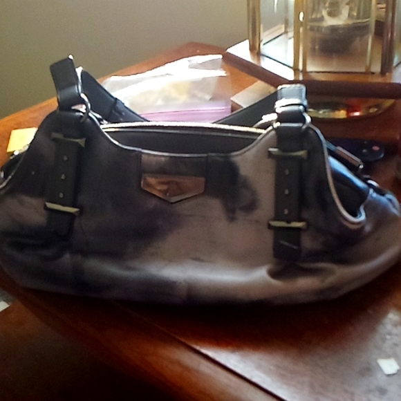 A purse from simple Vera Wang - Picture 1 of 2